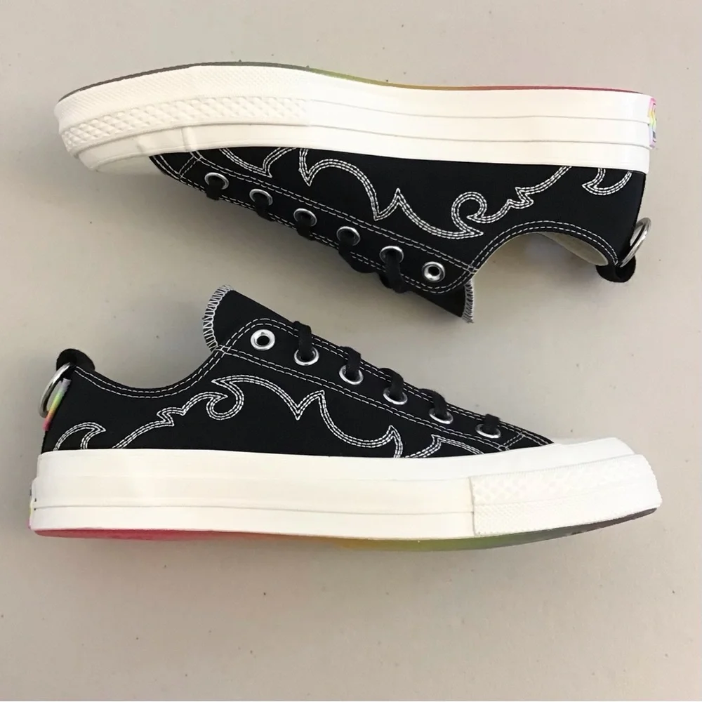 Converse Women’s 9 / Men’s 7 NWOT Chuck Low Pride Black Sneakers Shoes A10215C